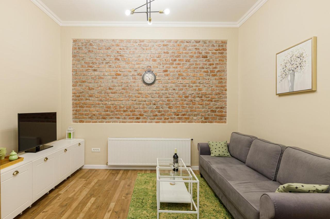 Beautiful Apartment In Heart Of Historical Center Temesvár Kültér fotó